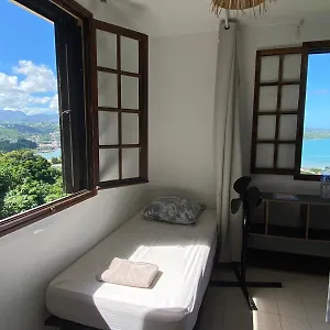 https://top-hill-appartements-martinique.comcaribbean.com